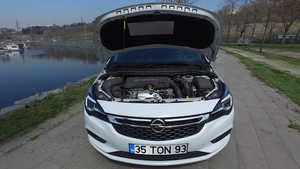 Opel Astra HB motor