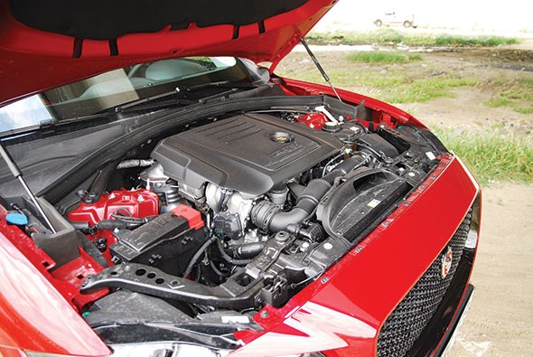 Jaguar F-Pace motor